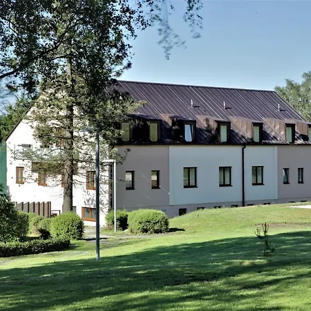 Отель Jezerka 4*