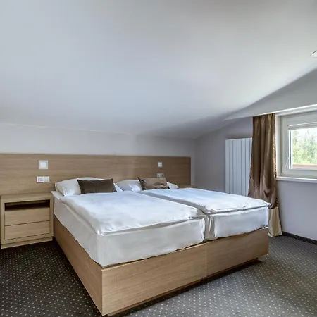 Jezerka Hotell