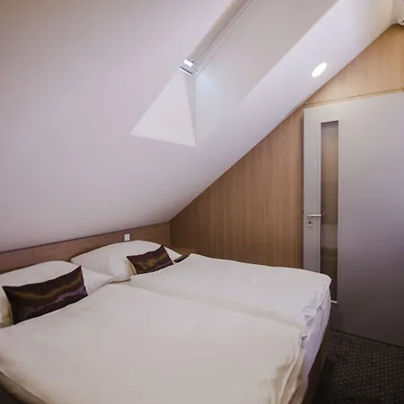 Jezerka Hotel