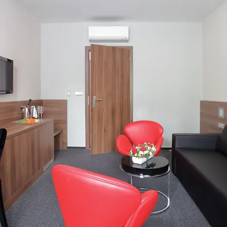 Jezerka Hotell 4*