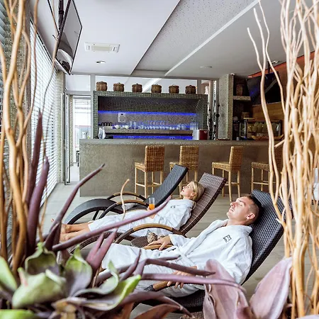 Jezerka Hotel 4*