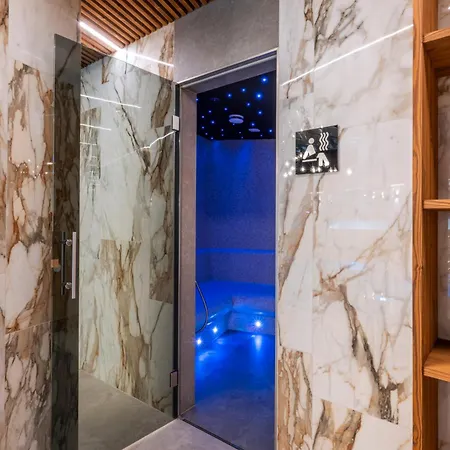 Jezerka Hotel 4*