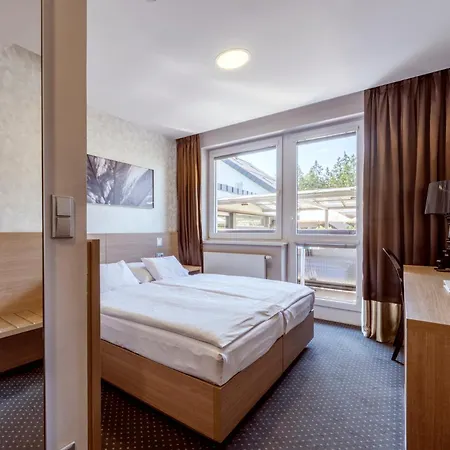 Jezerka Hotel 4*