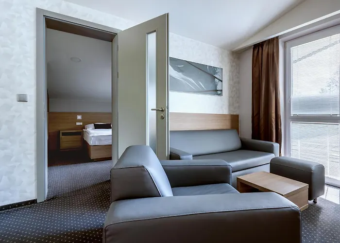 Jezerka Hotell 4*